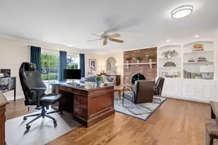 6457 Rodgers Dr, Willowbrook, IL 60527 - Photo 12