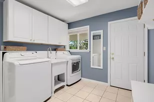 6457 Rodgers Dr, Willowbrook, IL 60527 - Photo 24