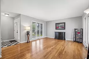 118 S Beverly St, Wheaton, IL 60187 - Photo 4