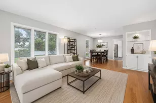 118 S Beverly St, Wheaton, IL 60187 - Photo 2