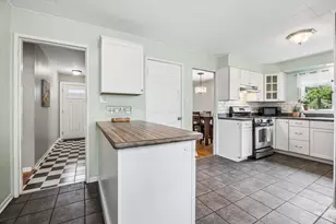 118 S Beverly St, Wheaton, IL 60187 - Photo 6