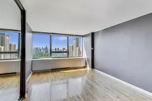 2800 N Lake Shore Dr, Chicago, IL 60657 - Photo 10