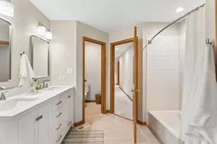2212 Crystal Way, Crystal Lake, IL 60012 - Photo 28
