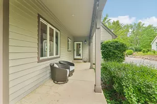2212 Crystal Way, Crystal Lake, IL 60012 - Photo 4