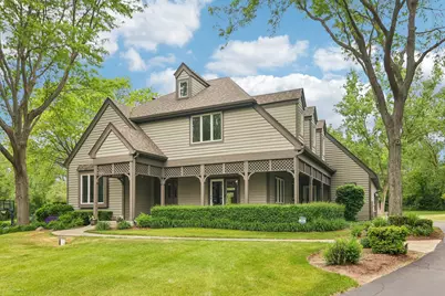 2212 Crystal Way, Crystal Lake, IL 60012 - Photo 2