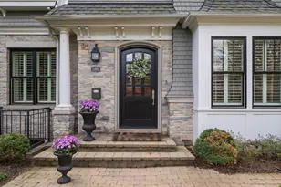 1482 Edgewood Ln, Winnetka, IL 60093 - Photo 2