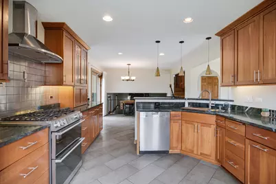 16W658 Therese Court, Willowbrook, IL 60527 - Photo 10