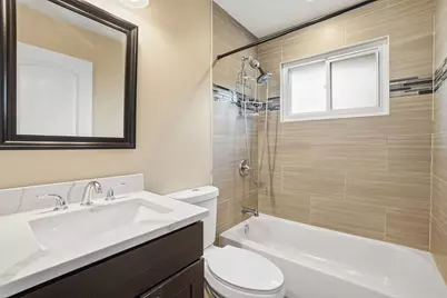 8718 Cranbrook Lane, Bridgeview, IL 60455 - Photo 10