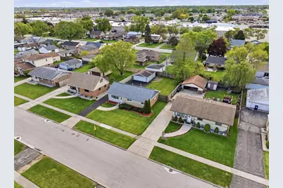 8718 Cranbrook Lane, Bridgeview, IL 60455 - Photo 18
