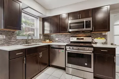1751 W Chase Avenue, Chicago, IL 60626 - Photo 4
