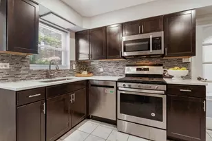 1751 W Chase Ave, Chicago, IL 60626 - Photo 4