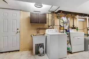 1751 W Chase Ave, Chicago, IL 60626 - Photo 16