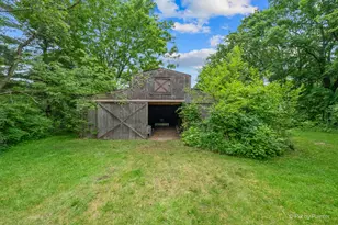 43W870 McDonald Rd, Elgin, IL 60124 - Photo 36