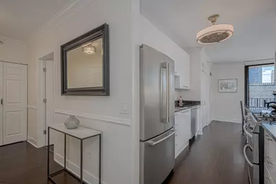 635 N Dearborn Street #701, Chicago, IL 60654 - Photo 8
