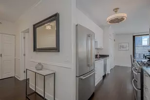 635 N Dearborn St, Chicago, IL 60654 - Photo 8