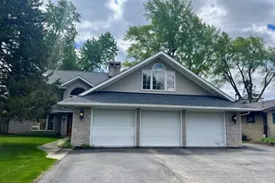 2401 Fairview Ave, Johnsburg, IL 60051 - Photo 2