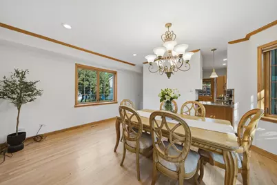 5801 N Kenton Avenue, Chicago, IL 60646 - Photo 12