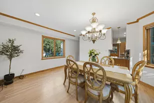 5801 N Kenton Ave, Chicago, IL 60646 - Photo 12
