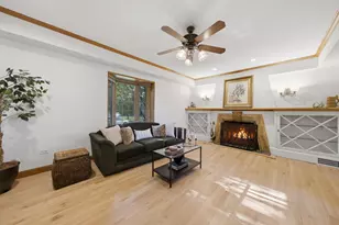 5801 N Kenton Ave, Chicago, IL 60646 - Photo 8