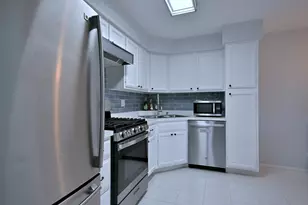 225 Lake Blvd, Buffalo Grove, IL 60089 - Photo 18