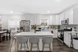 4951 W Concord Pl, Chicago, IL 60639 - Photo 8