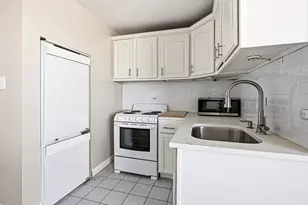 3110 N Sheridan Rd, Chicago, IL 60657 - Photo 10