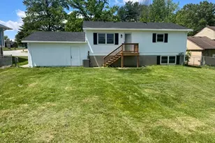 5703 Sir Gawain Dr, Godfrey, IL 62035 - Photo 20