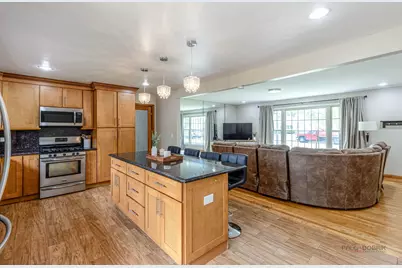 2632 Sarah Street, Franklin Park, IL 60131 - Photo 2
