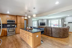 2632 Sarah St, Franklin Park, IL 60131 - Photo 2