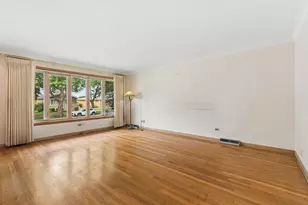 4432 W 100th Pl, Oak Lawn, IL 60453 - Photo 4