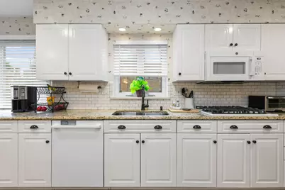 404 Sunset Drive, Wilmette, IL 60091 - Photo 18