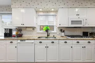 404 Sunset Dr, Wilmette, IL 60091 - Photo 18