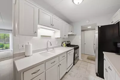 5S040 Pebblewood Lane #W103, Naperville, IL 60563 - Photo 4