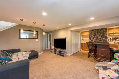 814 Holdridge Avenue, Winthrop Harbor, IL 60096 - Photo 16