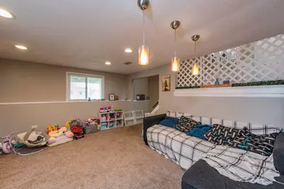 814 Holdridge Avenue, Winthrop Harbor, IL 60096 - Photo 18