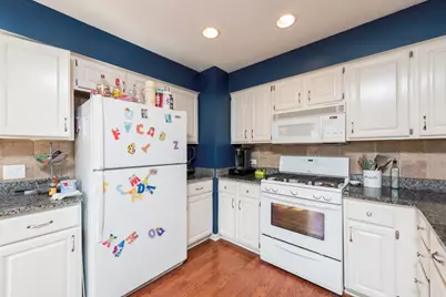 814 Holdridge Avenue, Winthrop Harbor, IL 60096 - Photo 8