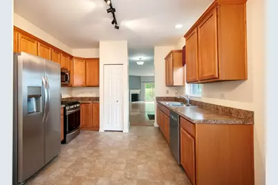 2216 Woodview Avenue, Joliet, IL 60431 - Photo 6