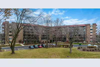 35 S Baybrook Drive #610, Palatine, IL 60074 - Photo 1