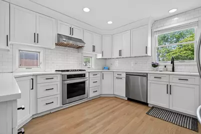453 S Park Street, Westmont, IL 60559 - Photo 2