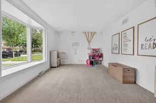 453 S Park St, Westmont, IL 60559 - Photo 12