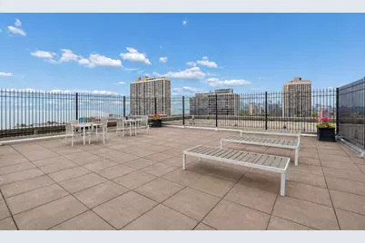 2930 N Sheridan Road #1301, Chicago, IL 60657 - Photo 22