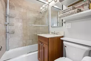 2930 N Sheridan Rd, Chicago, IL 60657 - Photo 16