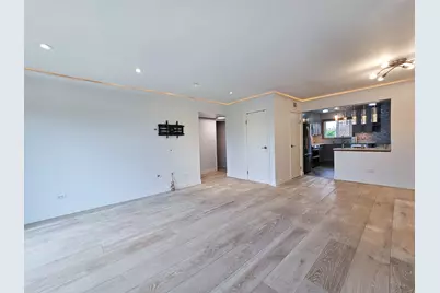 9442 Bay Colony Drive #3E, Des Plaines, IL 60016 - Photo 10