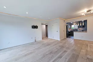 9442 Bay Colony Dr, Des Plaines, IL 60016 - Photo 10