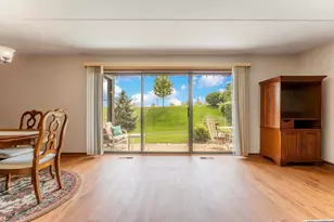 245 Windsor Ln, Willowbrook, IL 60527 - Photo 6