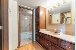 245 Windsor Ln, Willowbrook, IL 60527 - Photo 18