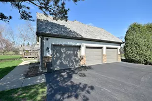 5681 River Park Dr, Libertyville, IL 60048 - Photo 50