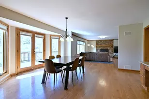 5681 River Park Dr, Libertyville, IL 60048 - Photo 14