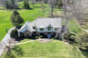 5681 River Park Dr, Libertyville, IL 60048 - Photo 4