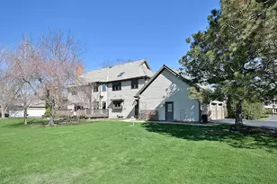 5681 River Park Dr, Libertyville, IL 60048 - Photo 46